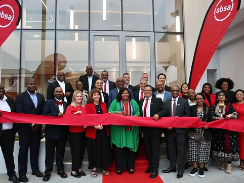 news-736-ribboncutting.jpg
