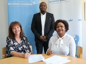 news-497-chamberandecdcsigning.jpg